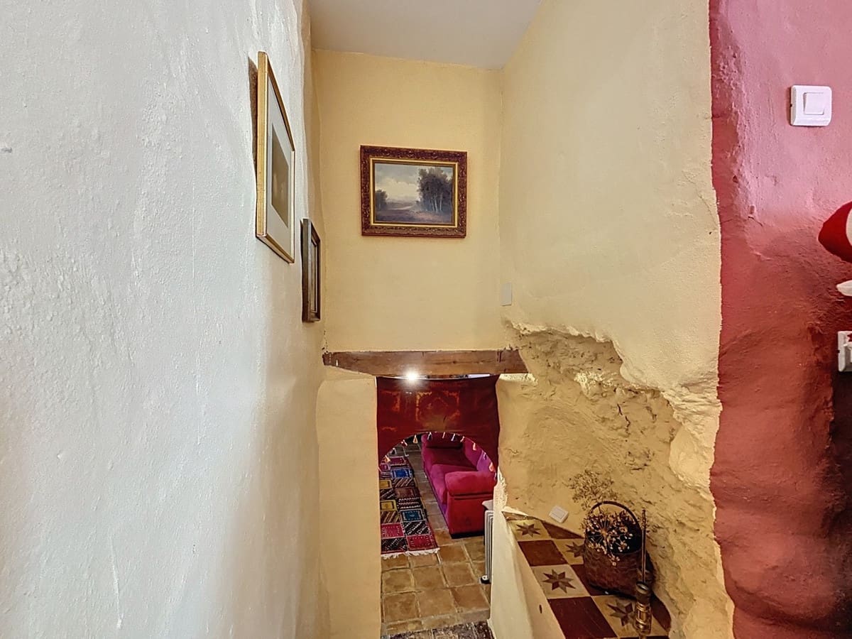 6 Zimmer Villa zu verkaufen in Comares mit Pool Garage - 300.000 € (Ref: 10128686)