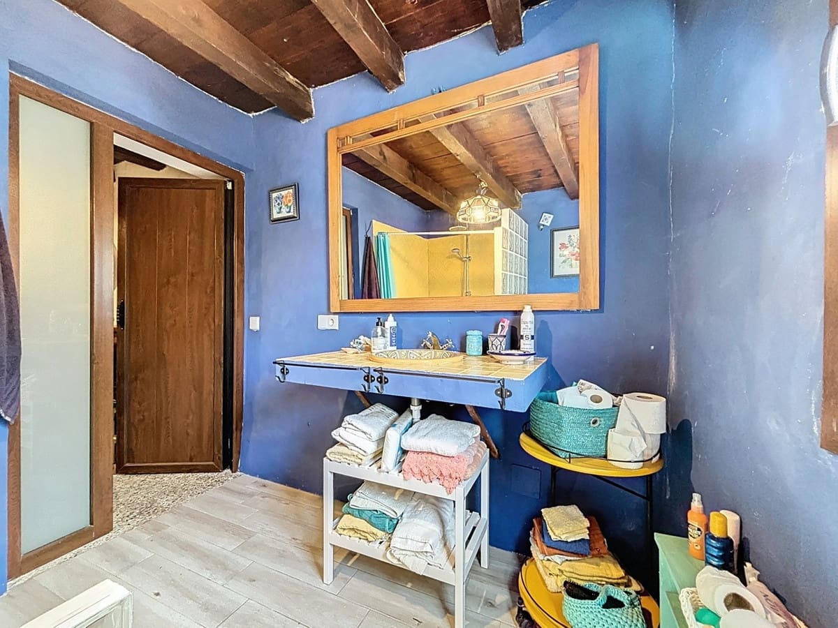 6 Zimmer Villa zu verkaufen in Comares mit Pool Garage - 300.000 € (Ref: 10128686)