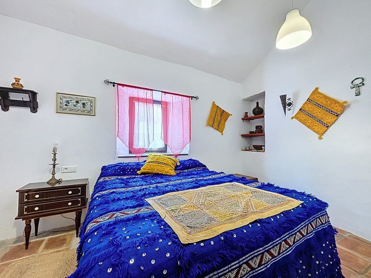 6 Zimmer Villa zu verkaufen in Comares mit Pool Garage - 300.000 € (Ref: 10128686)