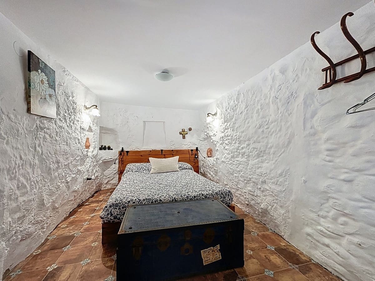 6 Zimmer Villa zu verkaufen in Comares mit Pool Garage - 300.000 € (Ref: 10128686)