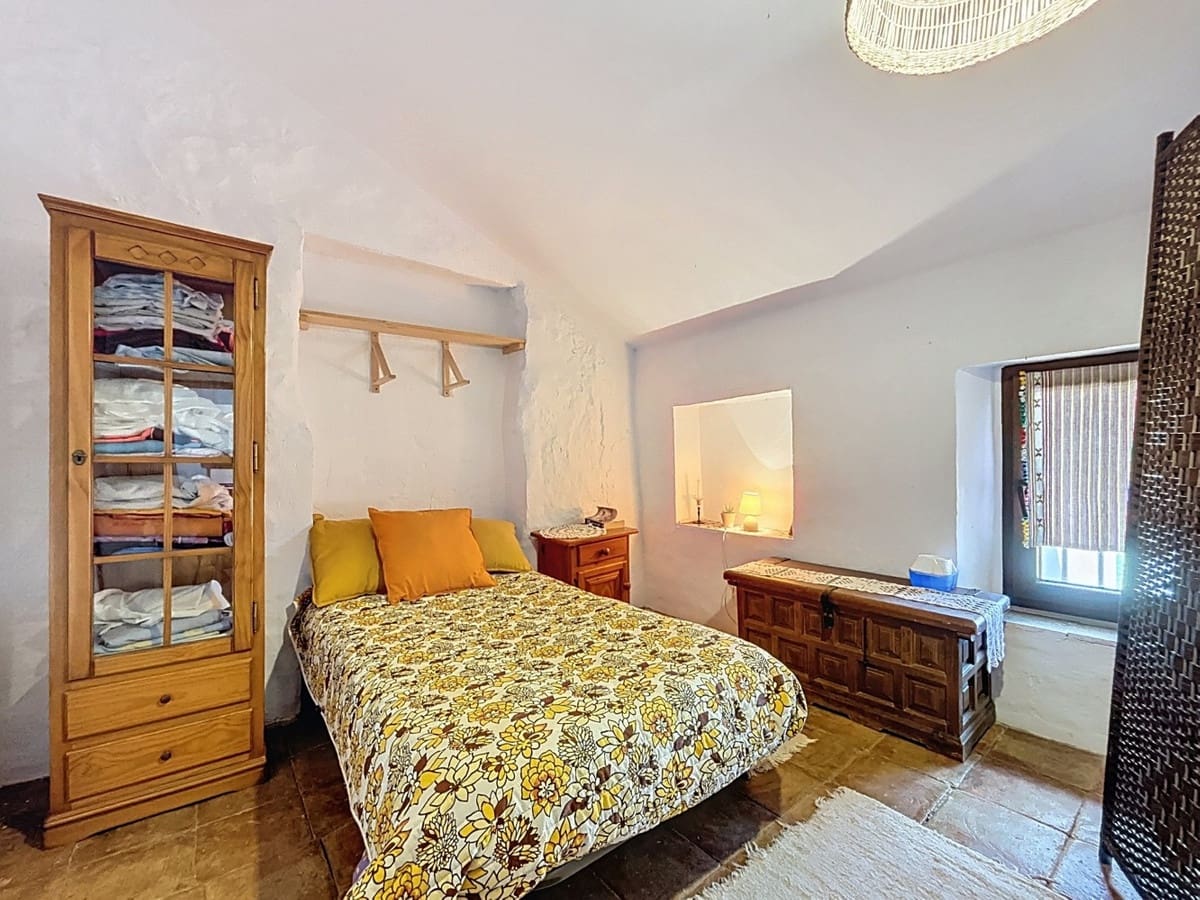 6 Zimmer Villa zu verkaufen in Comares mit Pool Garage - 300.000 € (Ref: 10128686)