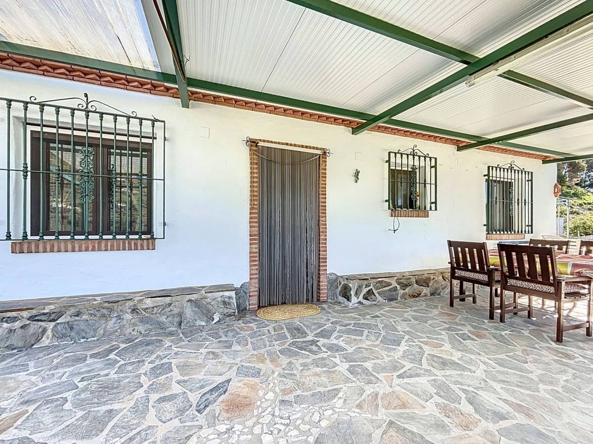 3 soveværelse Villa til salg i Competa med swimmingpool garage - € 415.000 (Ref: 10128688)