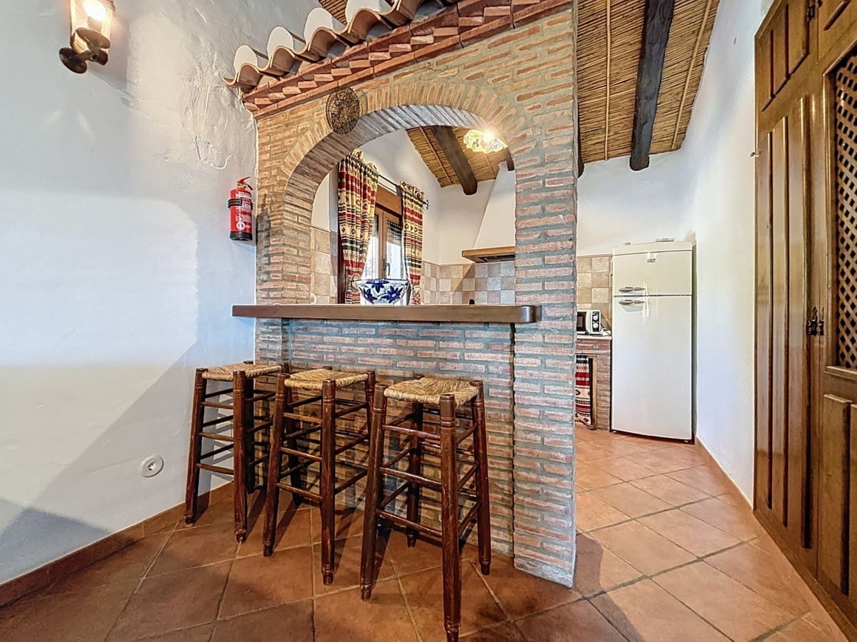 3 soveværelse Villa til salg i Competa med swimmingpool garage - € 415.000 (Ref: 10128688)