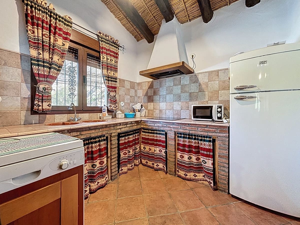 3 soveværelse Villa til salg i Competa med swimmingpool garage - € 415.000 (Ref: 10128688)