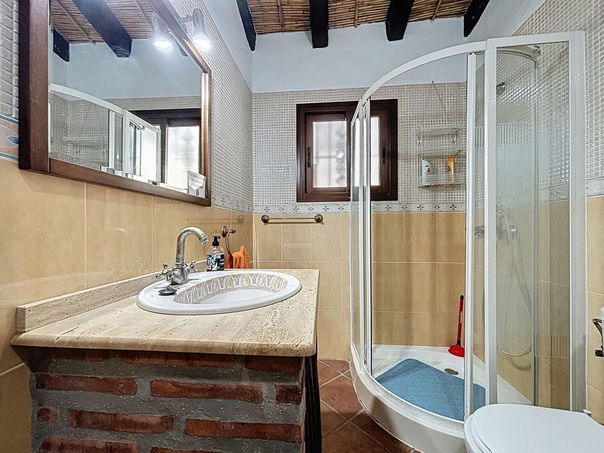 3 soveværelse Villa til salg i Competa med swimmingpool garage - € 415.000 (Ref: 10128688)