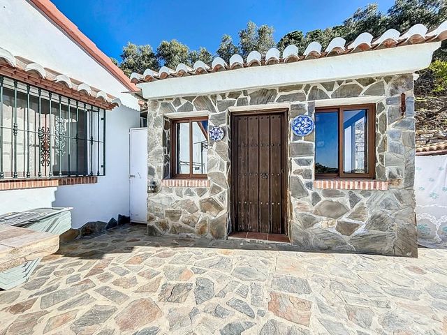 3 chambre Villa/Maison à vendre à Cómpeta avec piscine garage - 415 000 € (Ref: 10128688)