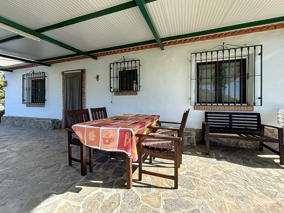 3 soveværelse Villa til salg i Competa med swimmingpool garage - € 415.000 (Ref: 10128688)