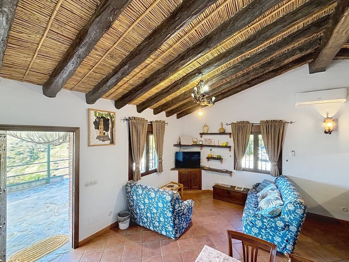 3 soveværelse Villa til salg i Competa med swimmingpool garage - € 415.000 (Ref: 10128688)