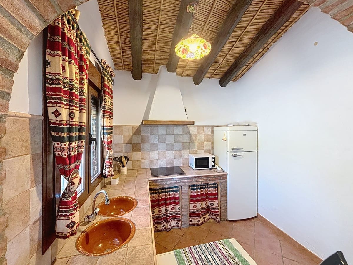 3 soveværelse Villa til salg i Competa med swimmingpool garage - € 415.000 (Ref: 10128688)