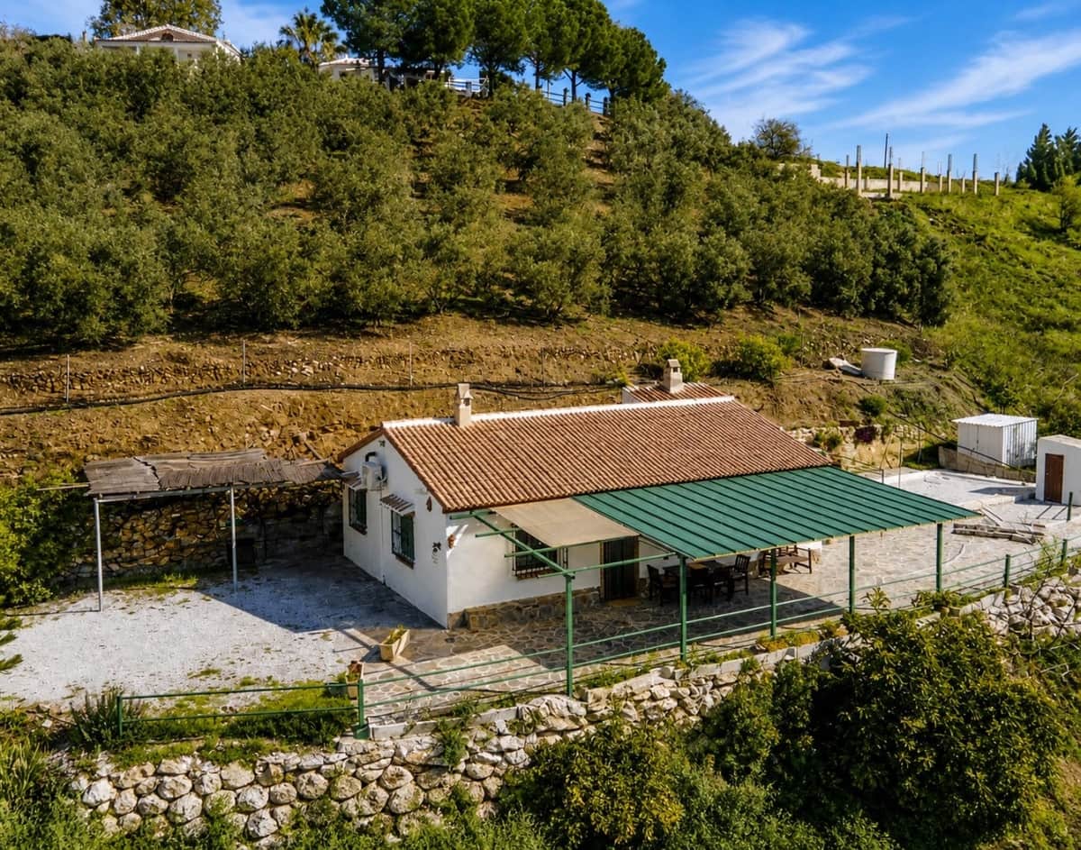 3 soveværelse Villa til salg i Competa med swimmingpool garage - € 415.000 (Ref: 10128688)