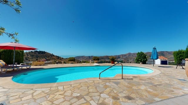 7 Zimmer Villa zu verkaufen in Iznate mit Pool Garage - 1.352.000 € (Ref: 10128691)