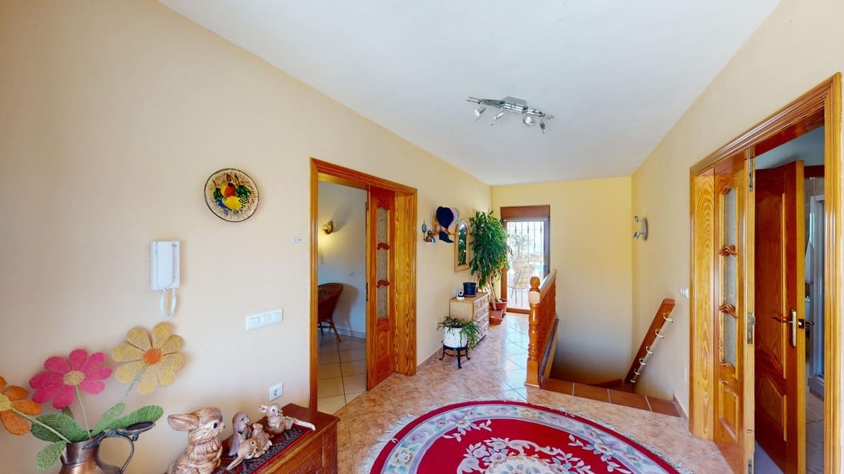 7 Zimmer Villa zu verkaufen in Iznate mit Pool Garage - 1.352.000 € (Ref: 10128691)