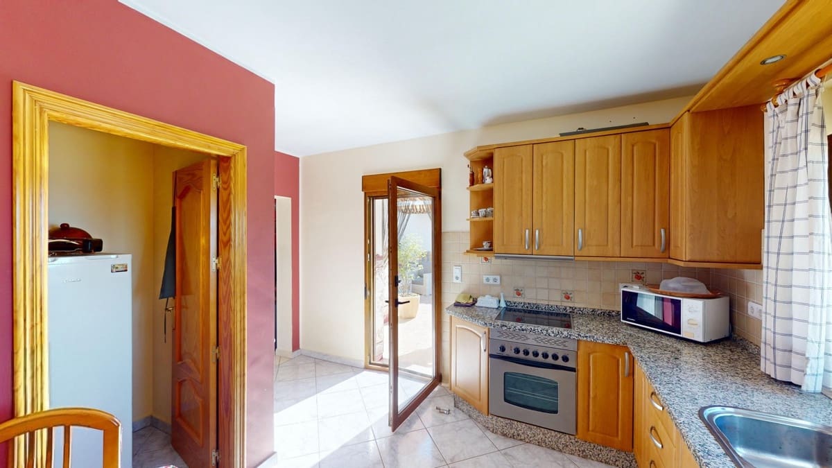 7 Zimmer Villa zu verkaufen in Iznate mit Pool Garage - 1.352.000 € (Ref: 10128691)
