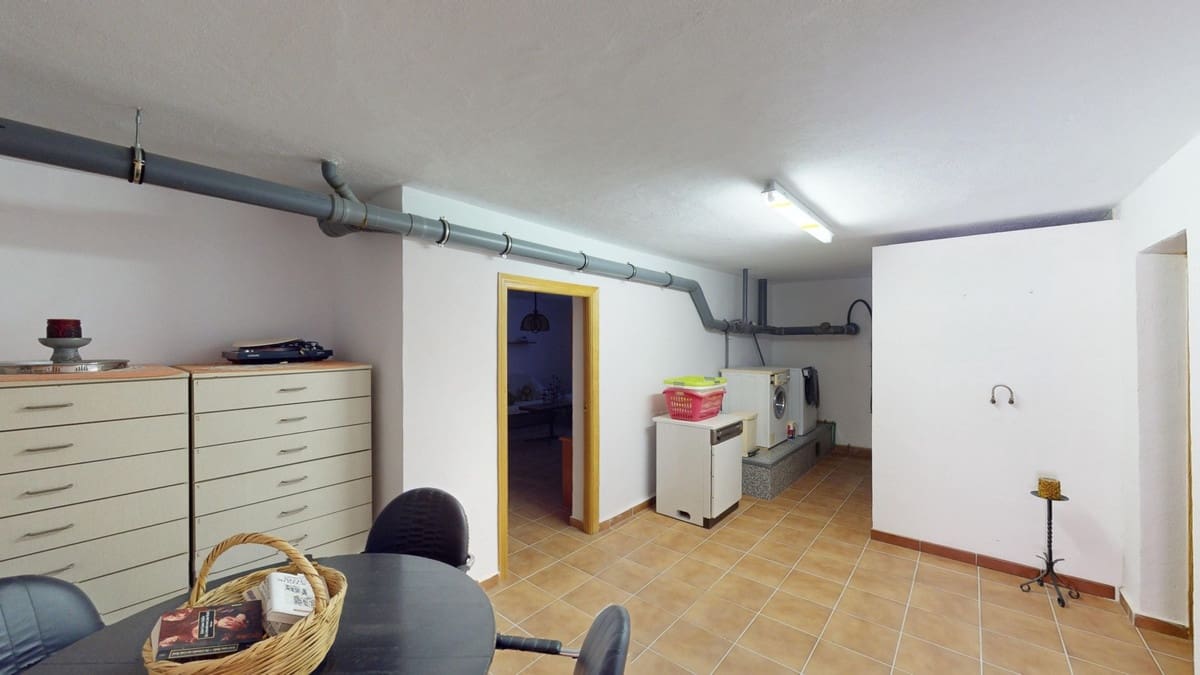 7 Zimmer Villa zu verkaufen in Iznate mit Pool Garage - 1.352.000 € (Ref: 10128691)