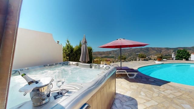 7 Zimmer Villa zu verkaufen in Iznate mit Pool Garage - 1.352.000 € (Ref: 10128691)