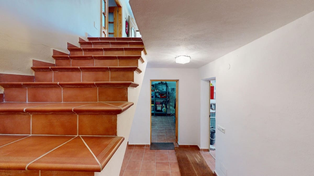 7 Zimmer Villa zu verkaufen in Iznate mit Pool Garage - 1.352.000 € (Ref: 10128691)