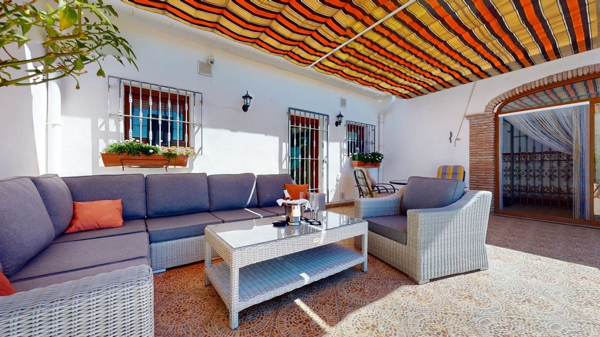 7 Zimmer Villa zu verkaufen in Iznate mit Pool Garage - 1.352.000 € (Ref: 10128691)