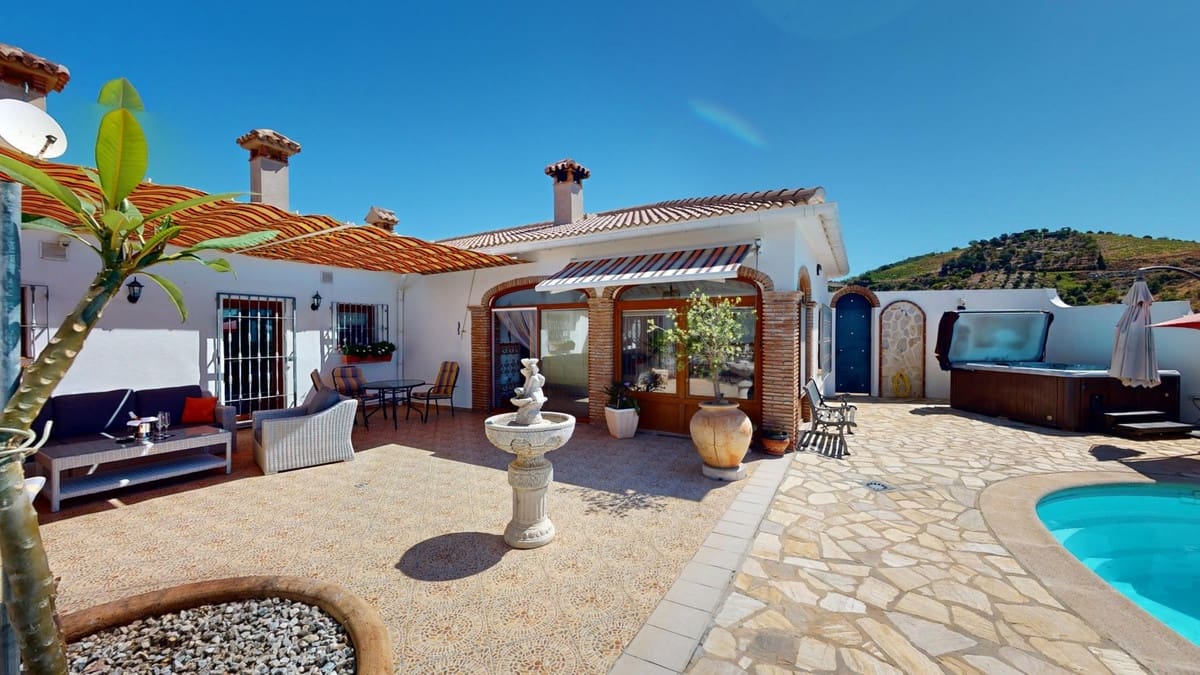 7 Zimmer Villa zu verkaufen in Iznate mit Pool Garage - 1.352.000 € (Ref: 10128691)
