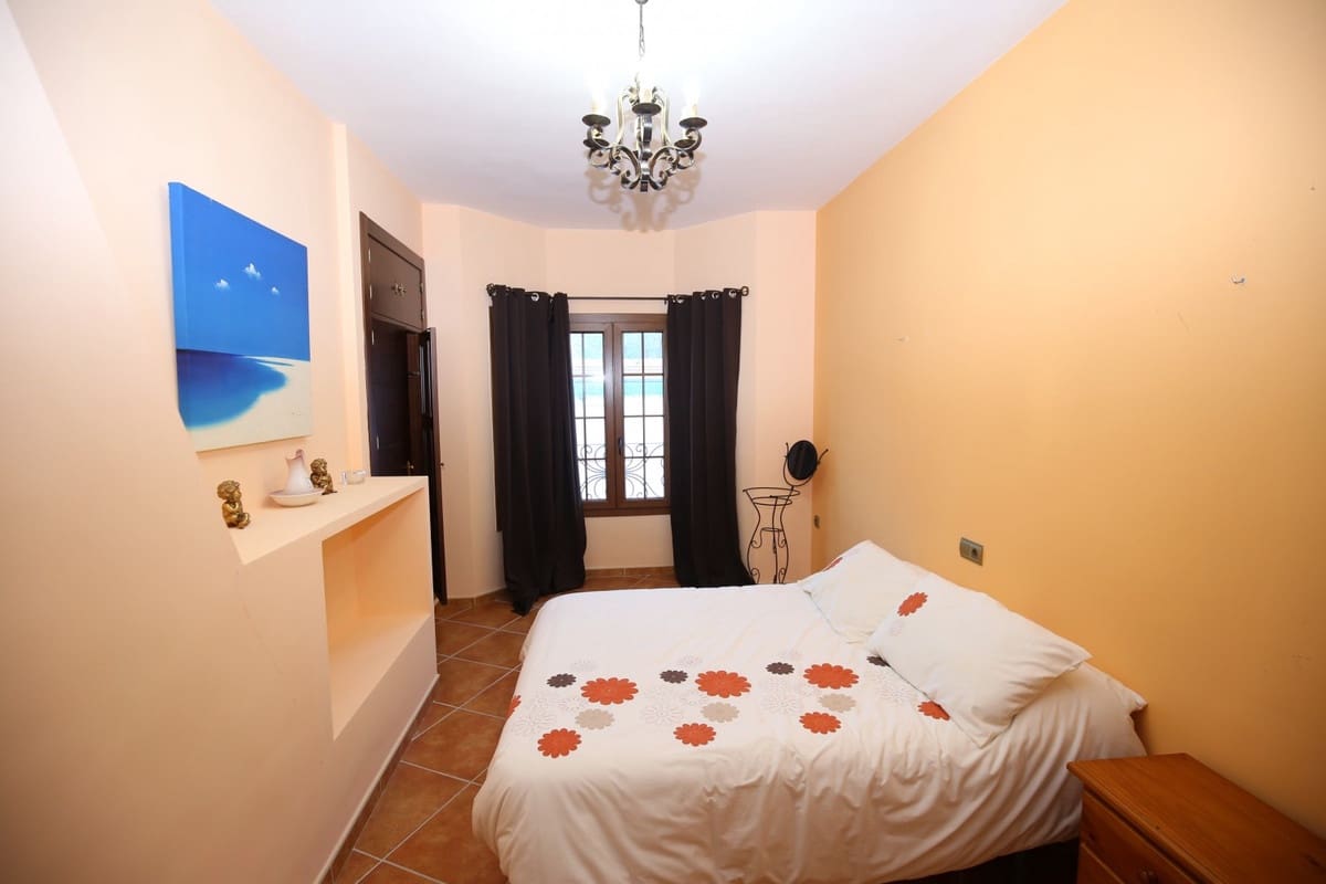 6 Zimmer Villa zu verkaufen in Benamargosa mit Garage - 429.900 € (Ref: 10128693)
