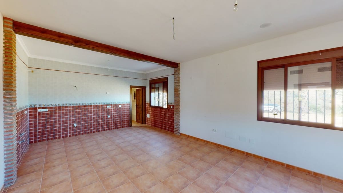 4 sovrum Villa till salu i Colmenar med garage - 299 999 € (Ref: 10128694)