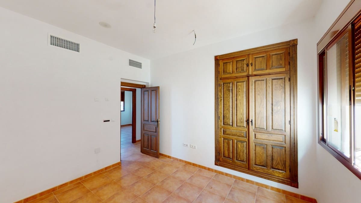 4 sovrum Villa till salu i Colmenar med garage - 299 999 € (Ref: 10128694)