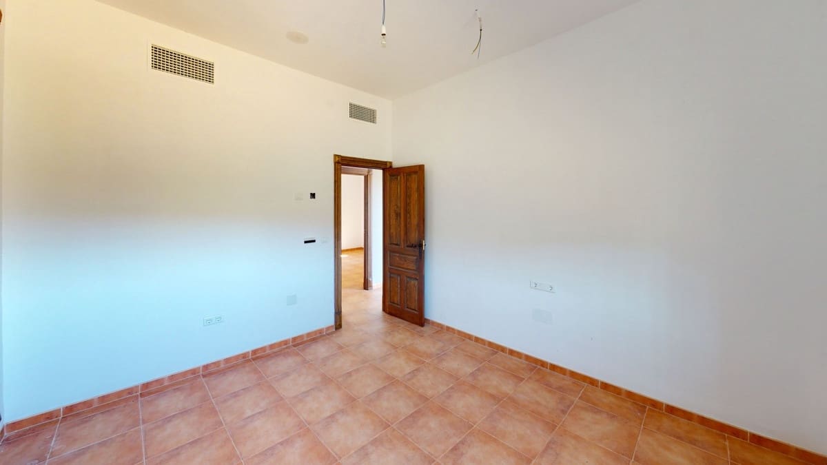4 sovrum Villa till salu i Colmenar med garage - 299 999 € (Ref: 10128694)