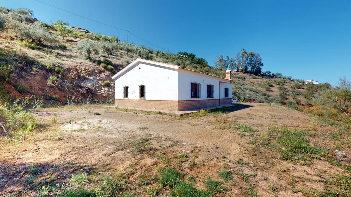 4 sovrum Villa till salu i Colmenar med garage - 299 999 € (Ref: 10128694)