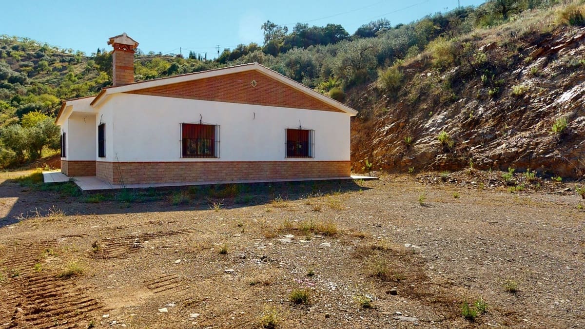 4 sovrum Villa till salu i Colmenar med garage - 299 999 € (Ref: 10128694)