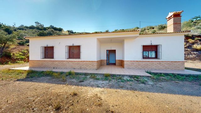 4 sovrum Villa till salu i Colmenar med garage - 299 999 € (Ref: 10128694)