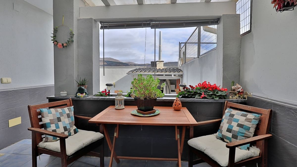 4 soverom Villa til salgs i Alfarnate med garasje - € 300 000 (Ref: 10128697)