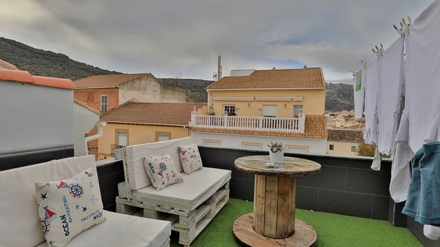 4 Zimmer Villa zu verkaufen in Alfarnate mit Garage - 300.000 € (Ref: 10128697)