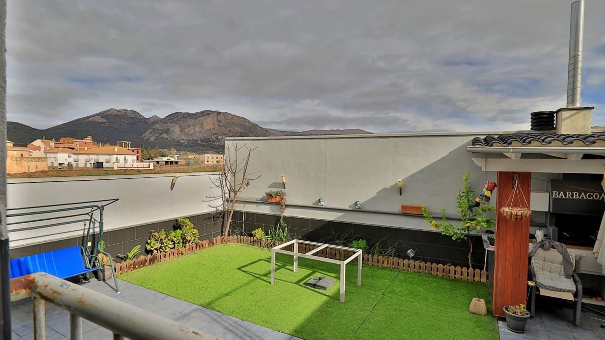4 soverom Villa til salgs i Alfarnate med garasje - € 300 000 (Ref: 10128697)