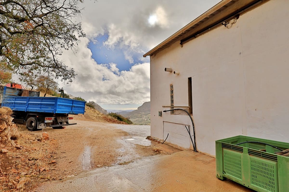 2 camera da letto Finca/Casa di Campagna in vendita in Alfarnatejo con piscina garage - 265.000 € (Rif: 10128699)
