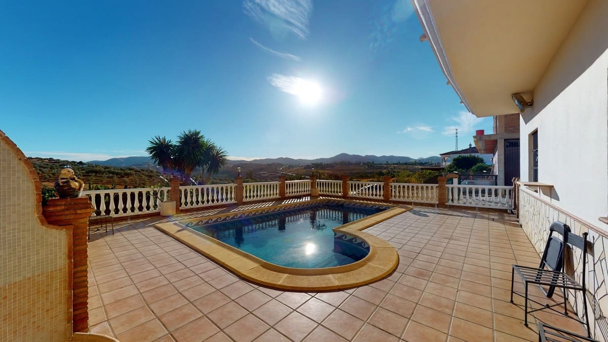 6 Zimmer Villa zu verkaufen in Alcaucin mit Pool Garage - 674.500 € (Ref: 10128700)