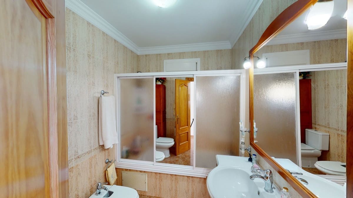6 Zimmer Villa zu verkaufen in Alcaucin mit Pool Garage - 674.500 € (Ref: 10128700)