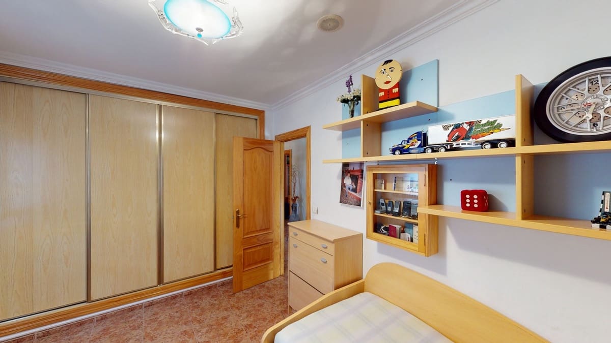 6 Zimmer Villa zu verkaufen in Alcaucin mit Pool Garage - 674.500 € (Ref: 10128700)