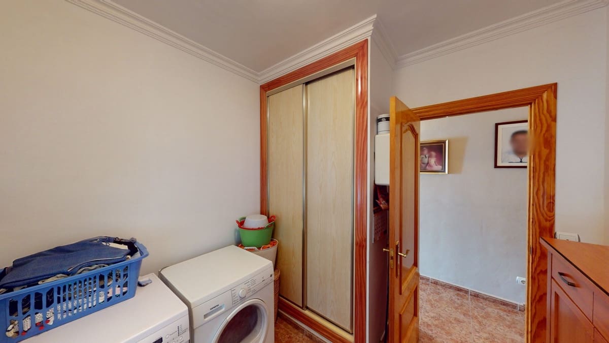 6 Zimmer Villa zu verkaufen in Alcaucin mit Pool Garage - 674.500 € (Ref: 10128700)