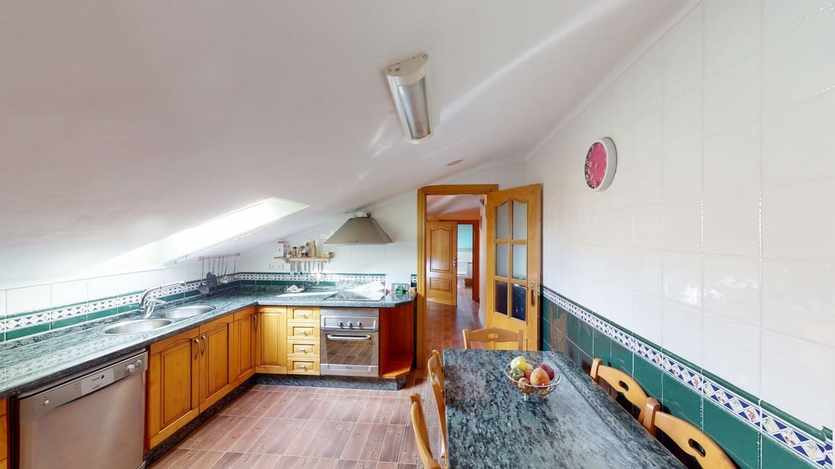 6 Zimmer Villa zu verkaufen in Alcaucin mit Pool Garage - 674.500 € (Ref: 10128700)