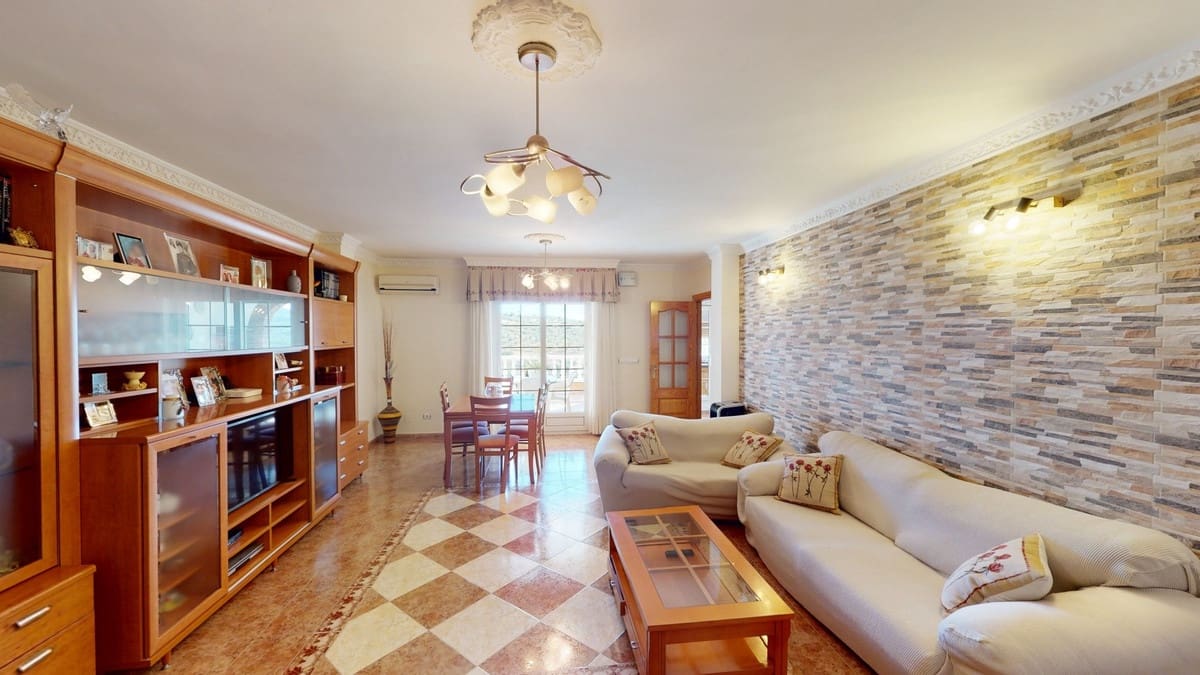 6 Zimmer Villa zu verkaufen in Alcaucin mit Pool Garage - 674.500 € (Ref: 10128700)