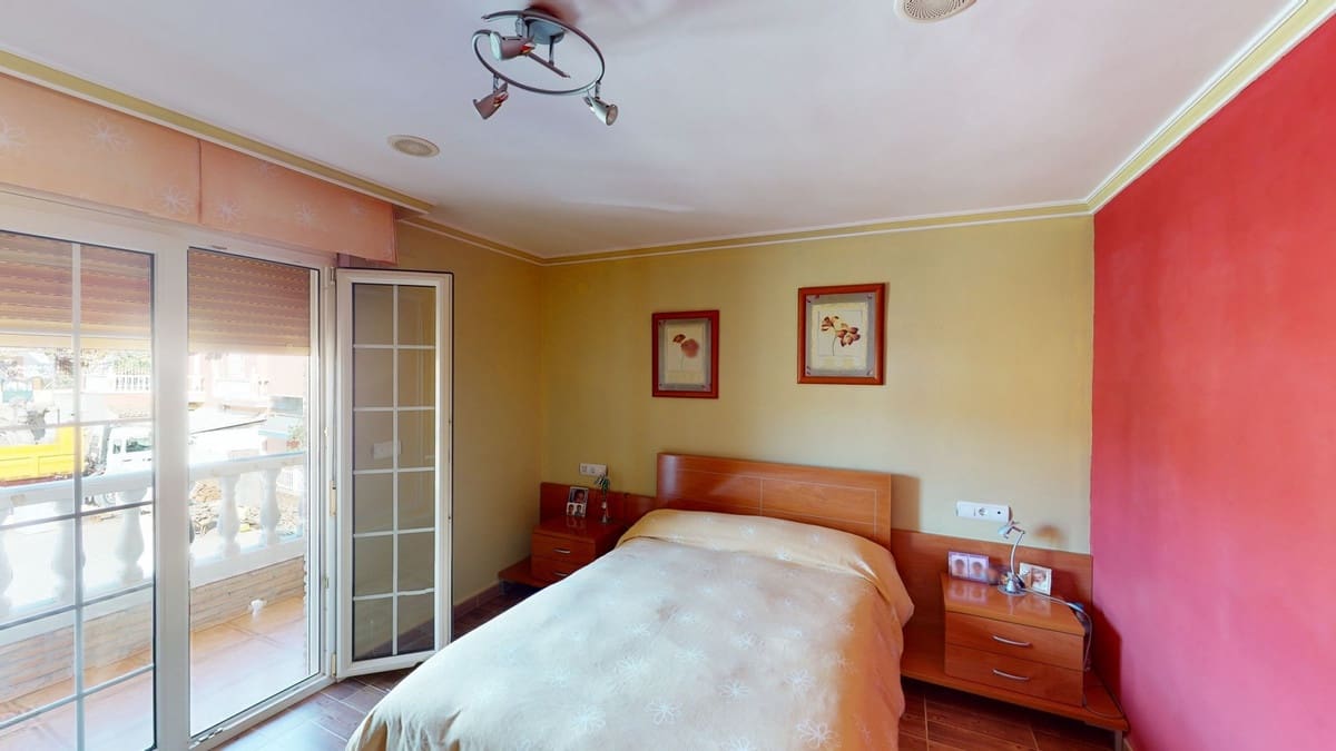 6 Zimmer Villa zu verkaufen in Alcaucin mit Pool Garage - 674.500 € (Ref: 10128700)