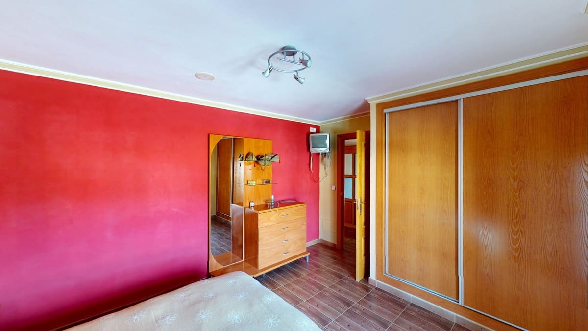 6 Zimmer Villa zu verkaufen in Alcaucin mit Pool Garage - 674.500 € (Ref: 10128700)