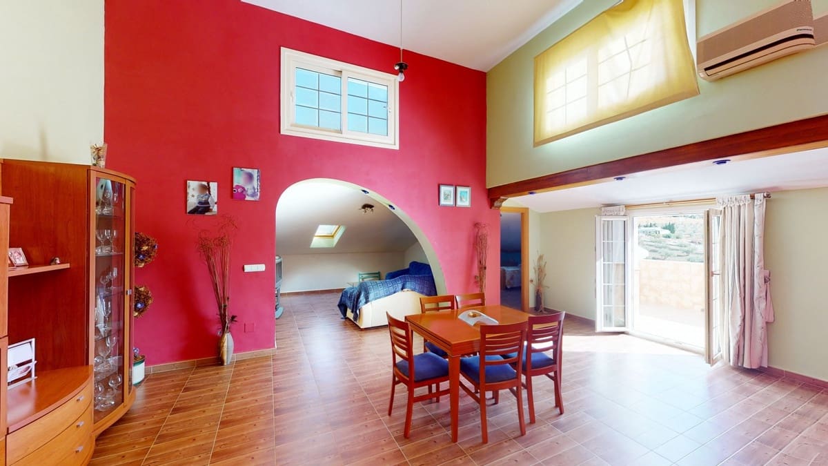 6 Zimmer Villa zu verkaufen in Alcaucin mit Pool Garage - 674.500 € (Ref: 10128700)