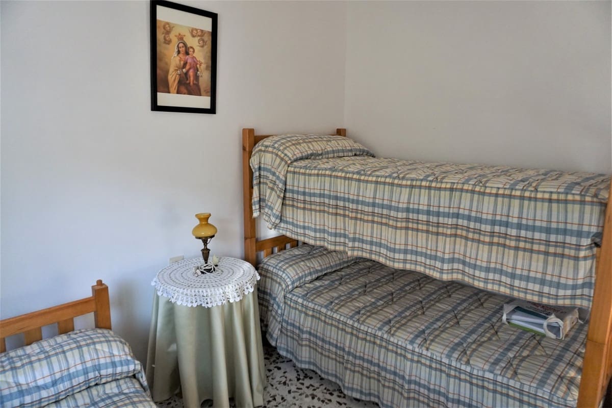 Finca/Casa Rural de 3 habitaciones en Alcaucín en venta con garaje - 375.000 € (Ref: 10128701)