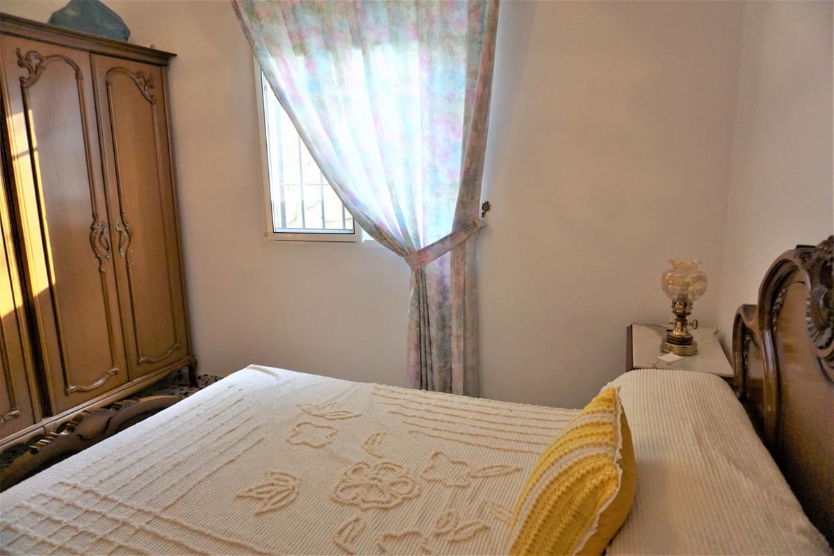 Finca/Casa Rural de 3 habitaciones en Alcaucín en venta con garaje - 375.000 € (Ref: 10128701)
