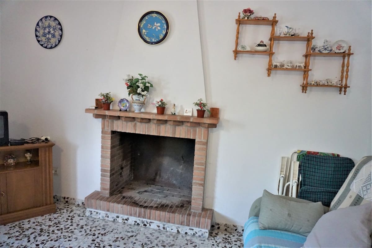 Finca/Casa Rural de 3 habitaciones en Alcaucín en venta con garaje - 375.000 € (Ref: 10128701)