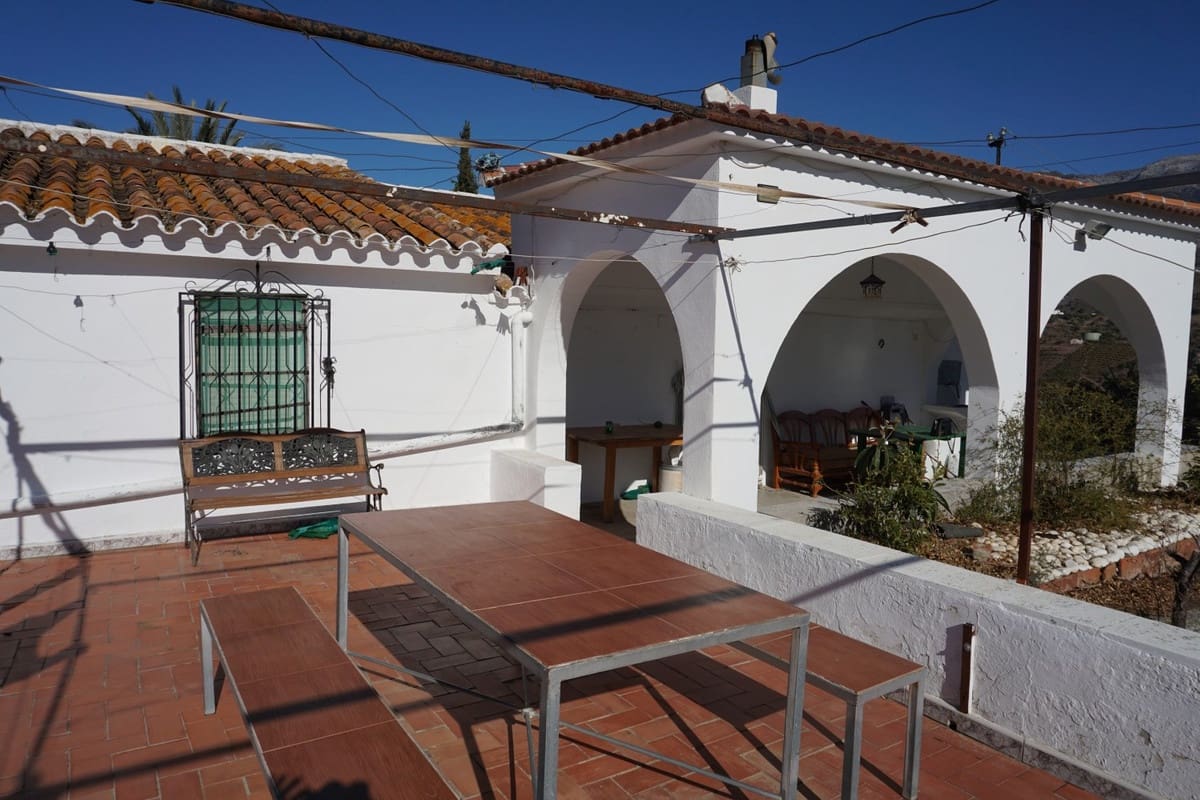 3 slaapkamer Finca/Landhuis te koop in Vinuela met garage - € 420.000 (Ref: 10128702)