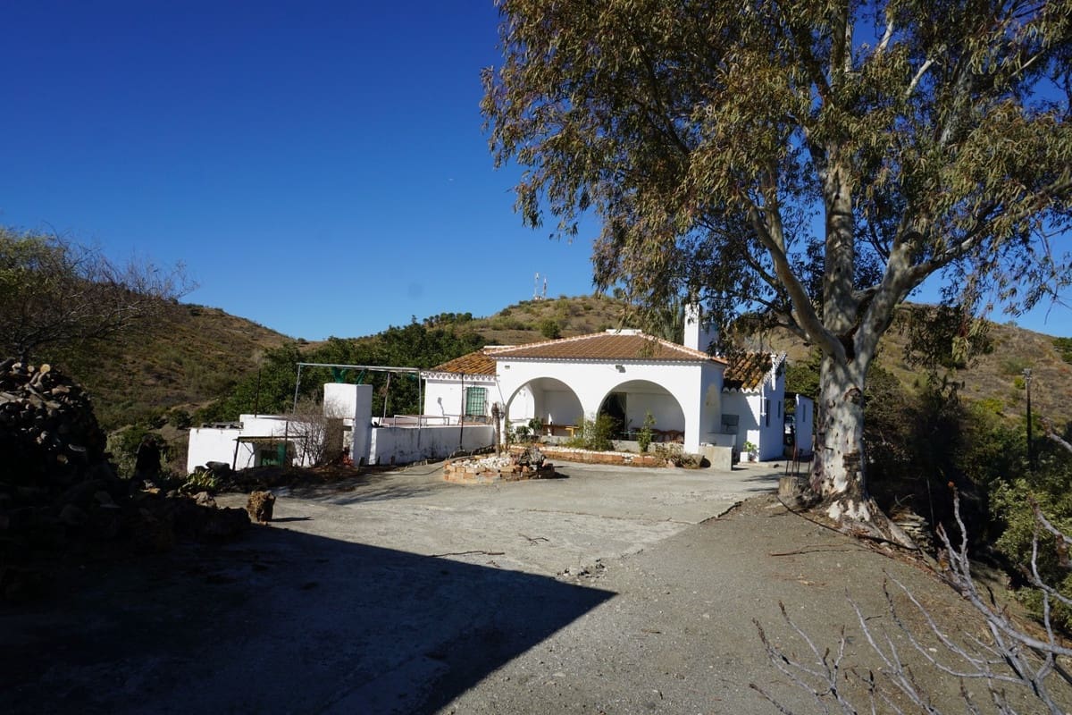 3 slaapkamer Finca/Landhuis te koop in Vinuela met garage - € 420.000 (Ref: 10128702)