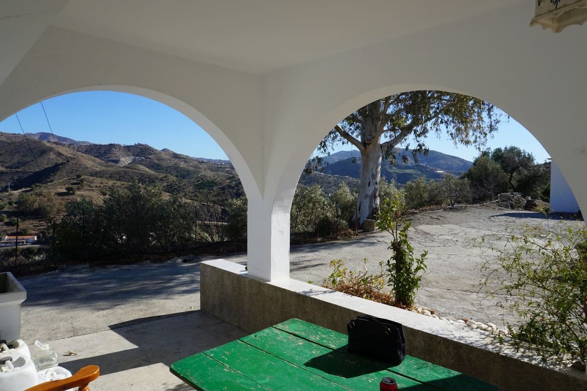 3 slaapkamer Finca/Landhuis te koop in Vinuela met garage - € 420.000 (Ref: 10128702)