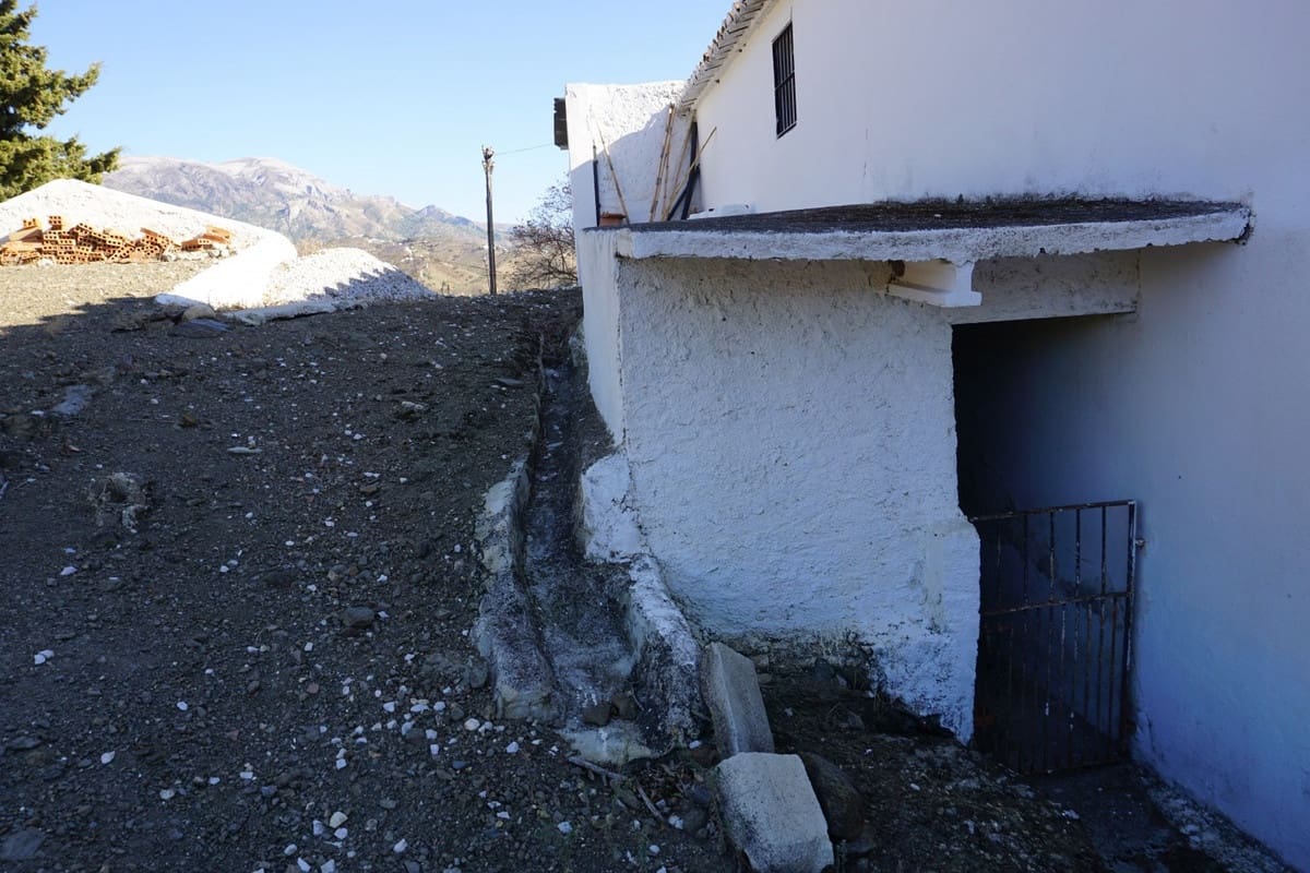 3 slaapkamer Finca/Landhuis te koop in Vinuela met garage - € 420.000 (Ref: 10128702)