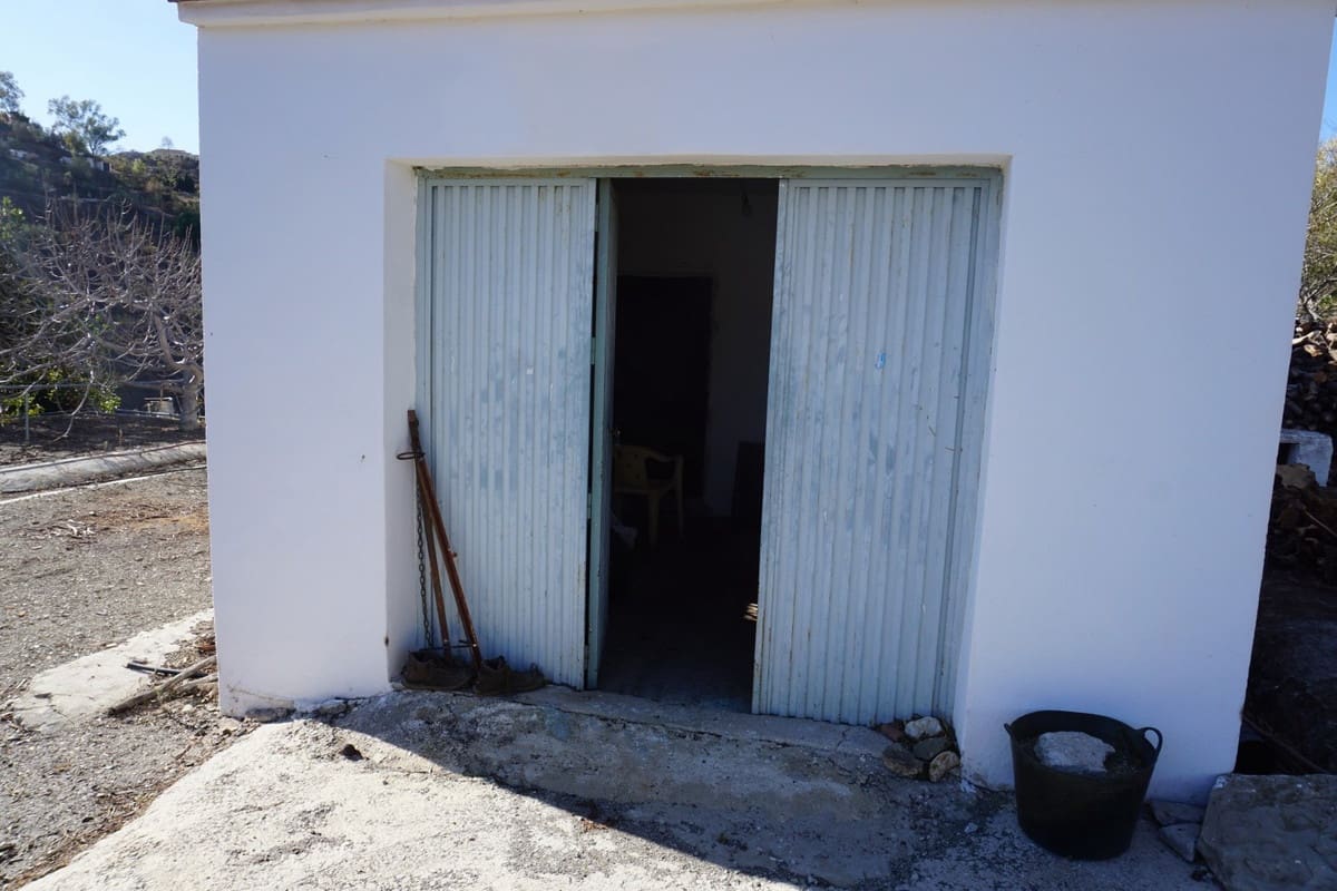 3 slaapkamer Finca/Landhuis te koop in Vinuela met garage - € 420.000 (Ref: 10128702)